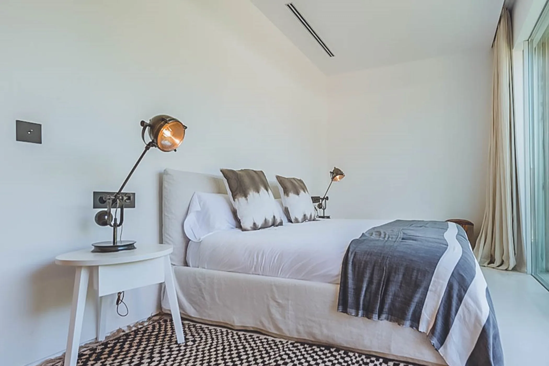 Can Elyza — image 7