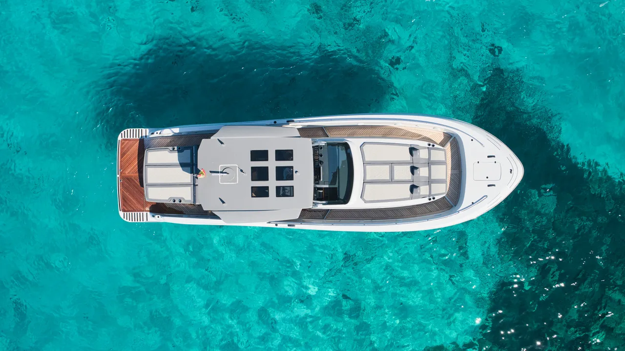 49 Canados "Grand" — Ibiza Town