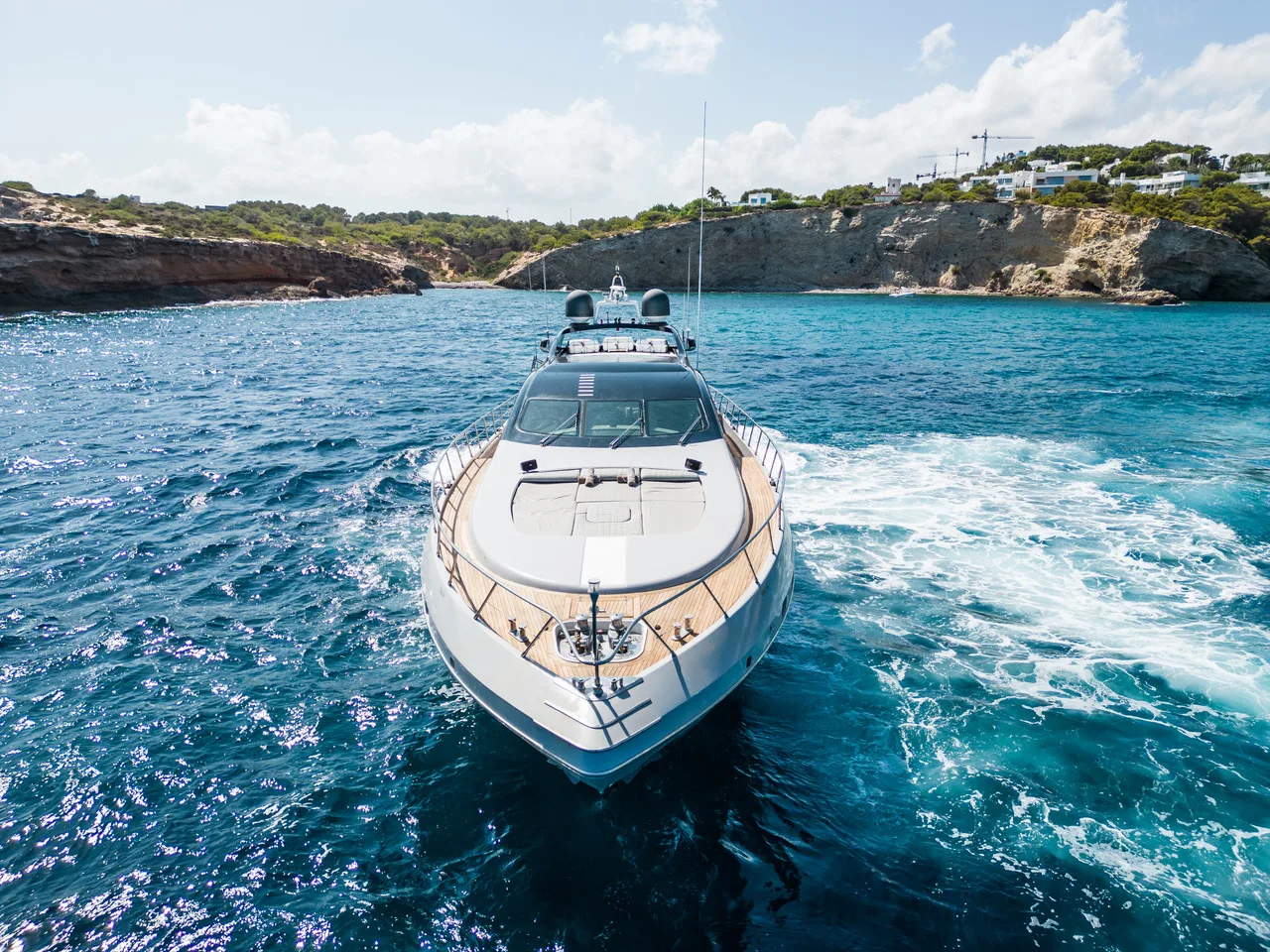 92 Mangusta "Five Star" — Ibiza Marina Botafoch