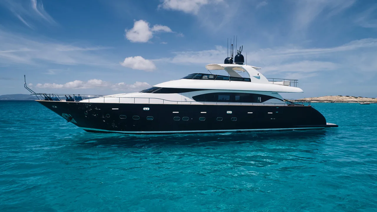 99 MAIORA "Lady KC" — Ibiza Marina Botafoch