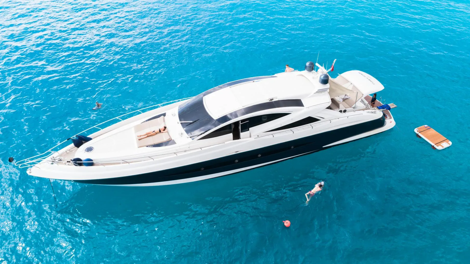 90 CANADOS "Funky Town" — Ibiza Marina Botafoc