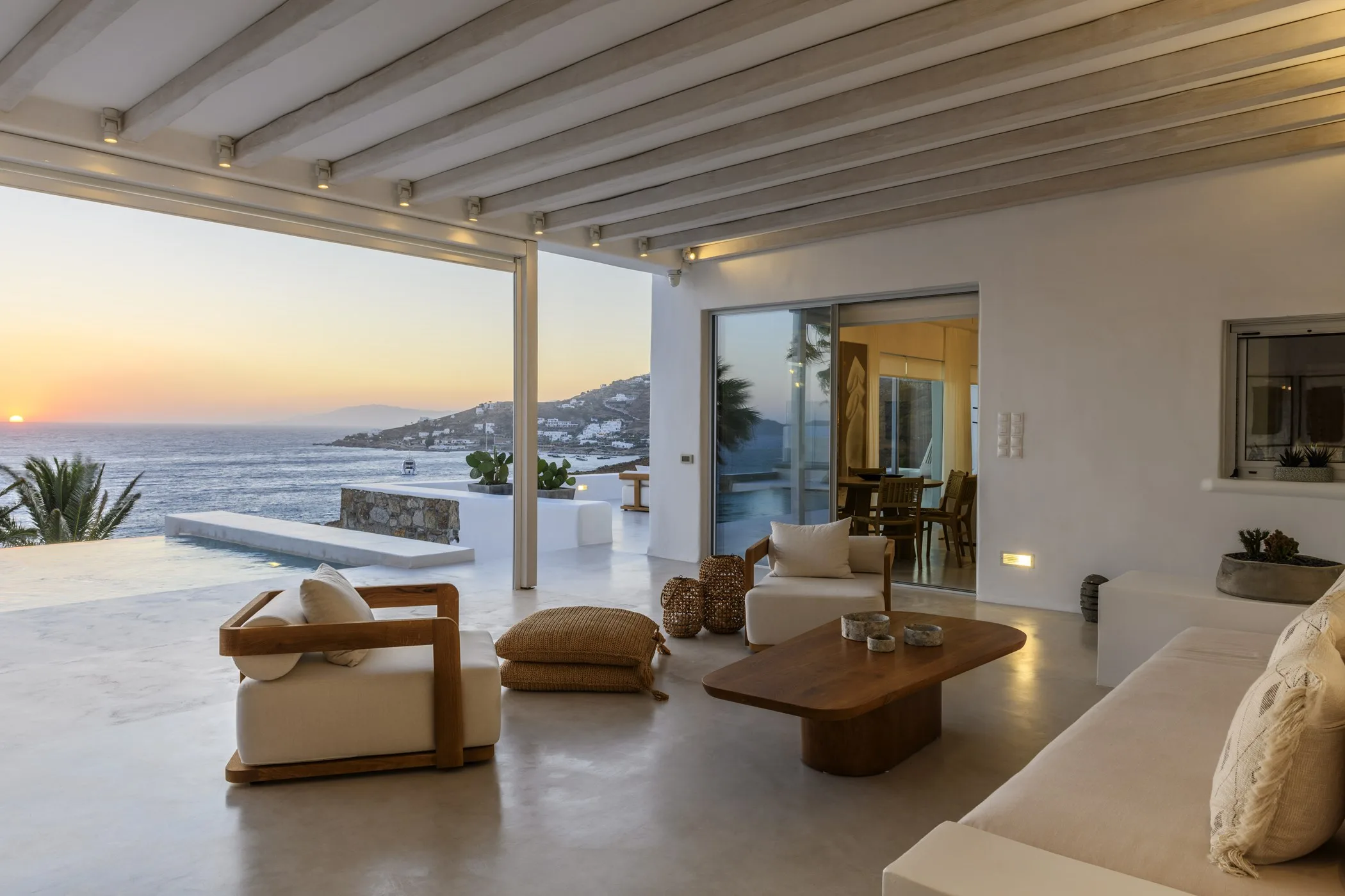 Villa South Beach — image 25