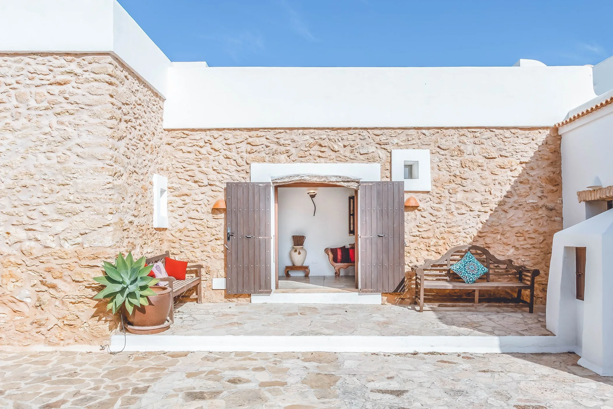 Ca'na Calma — luxury villa in San Carlos — photo 4