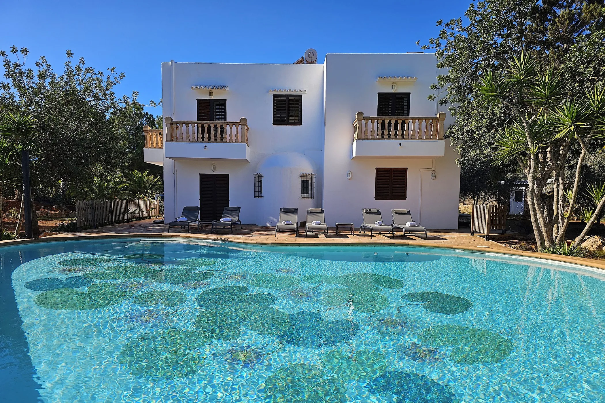 Villa Dama — cala-jondal