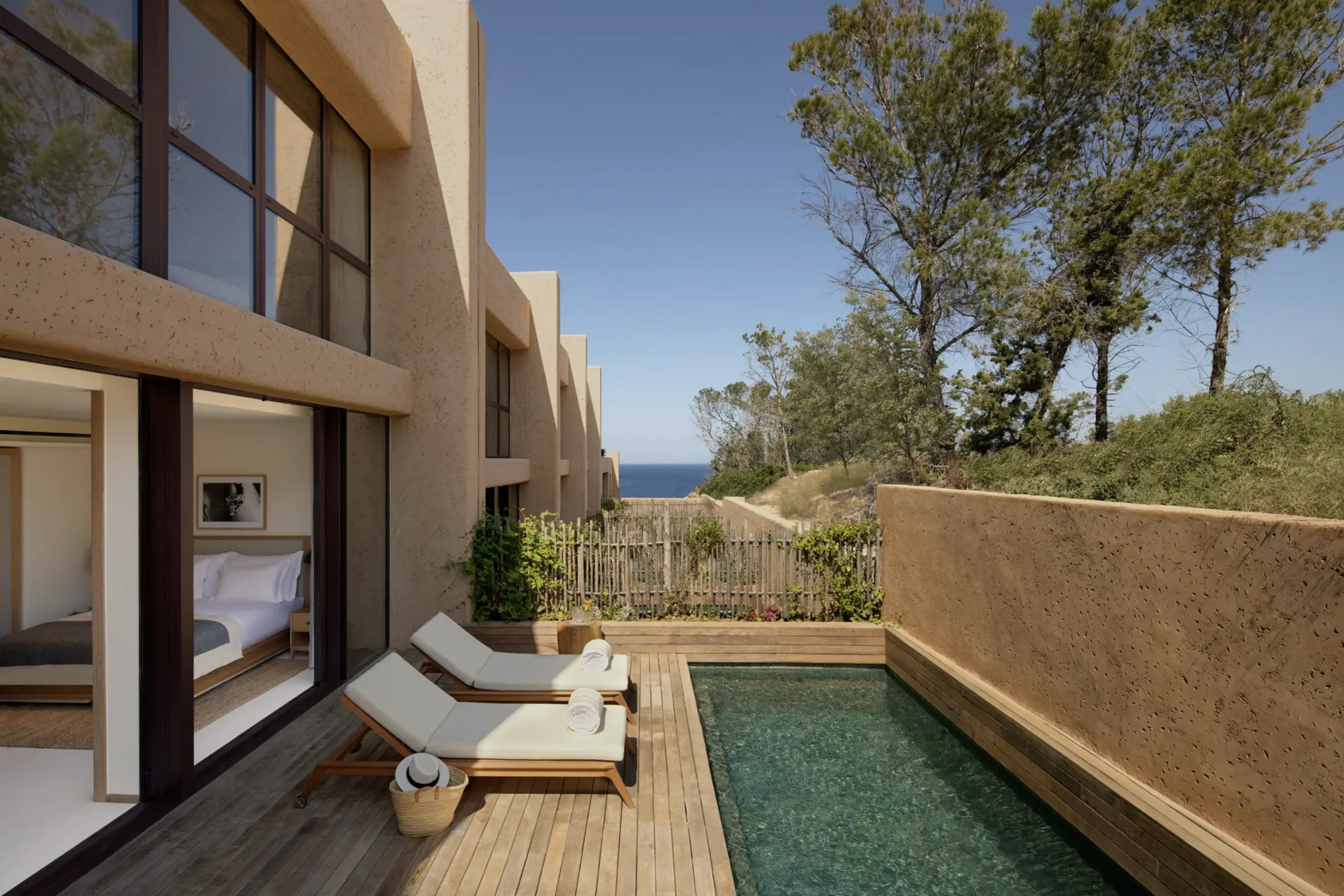 The Four Residence — image 18