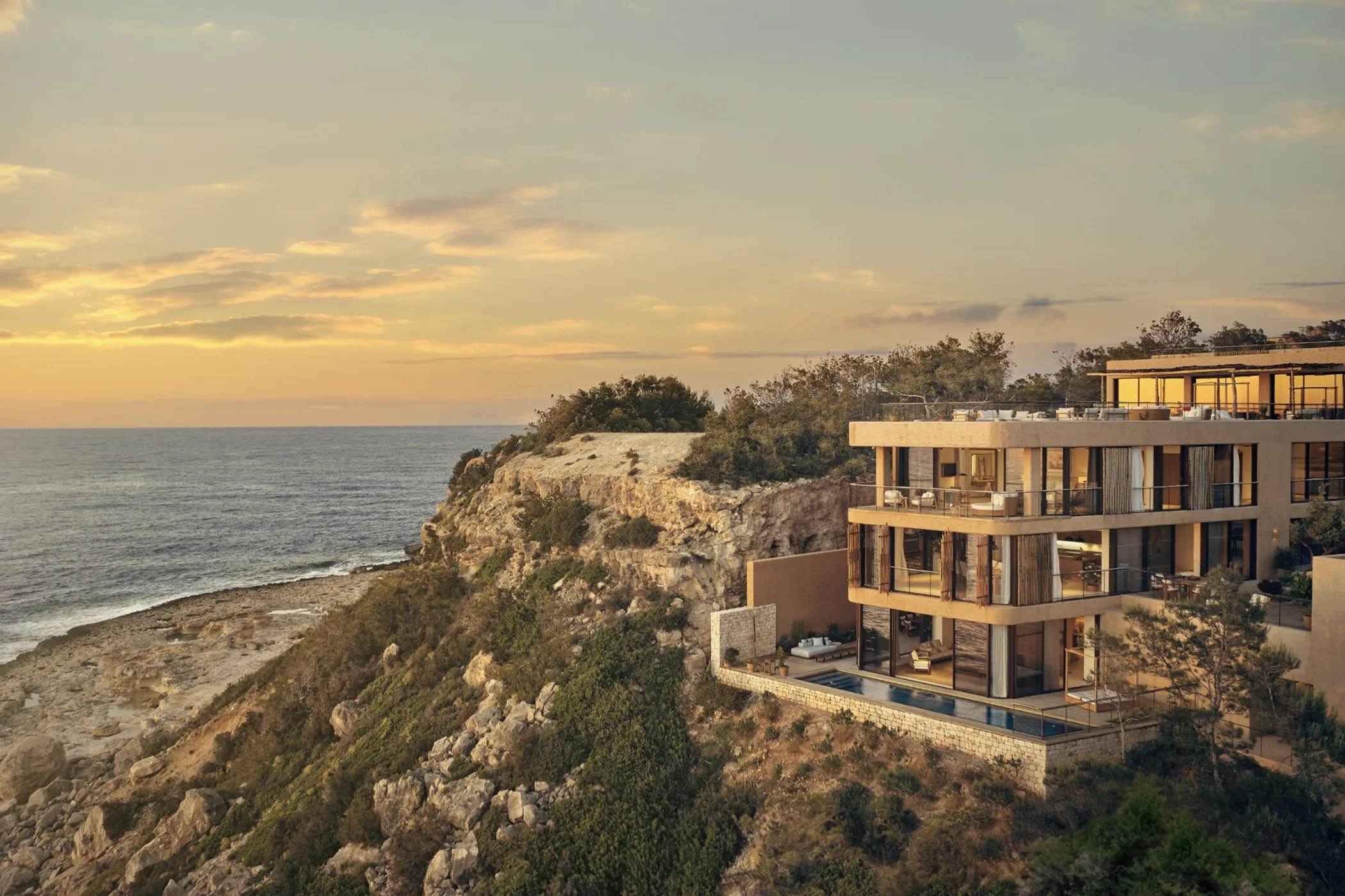 The Cliffhanger Five Mansion — image 26