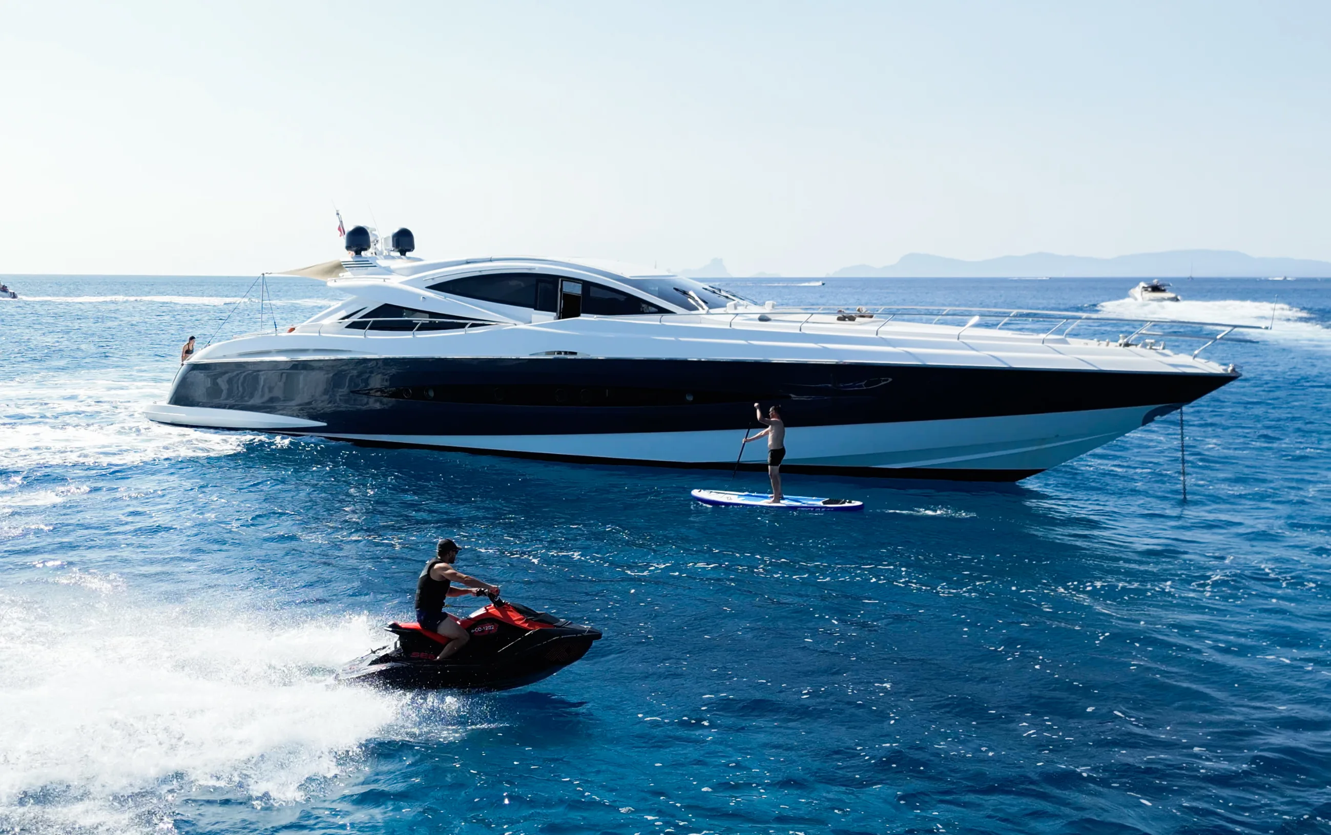 90 CANADOS "Funky Town" — Ibiza Marina Botafoc