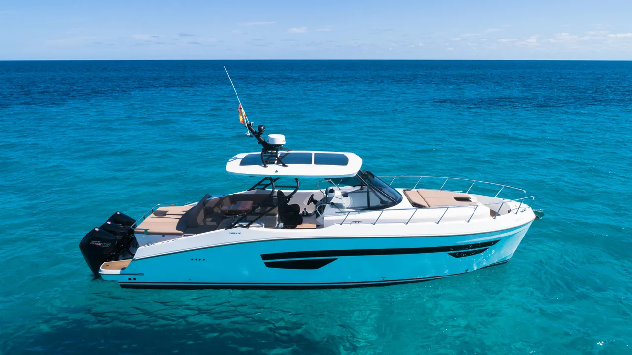 38 ORYX "Oryx" — Ibiza
