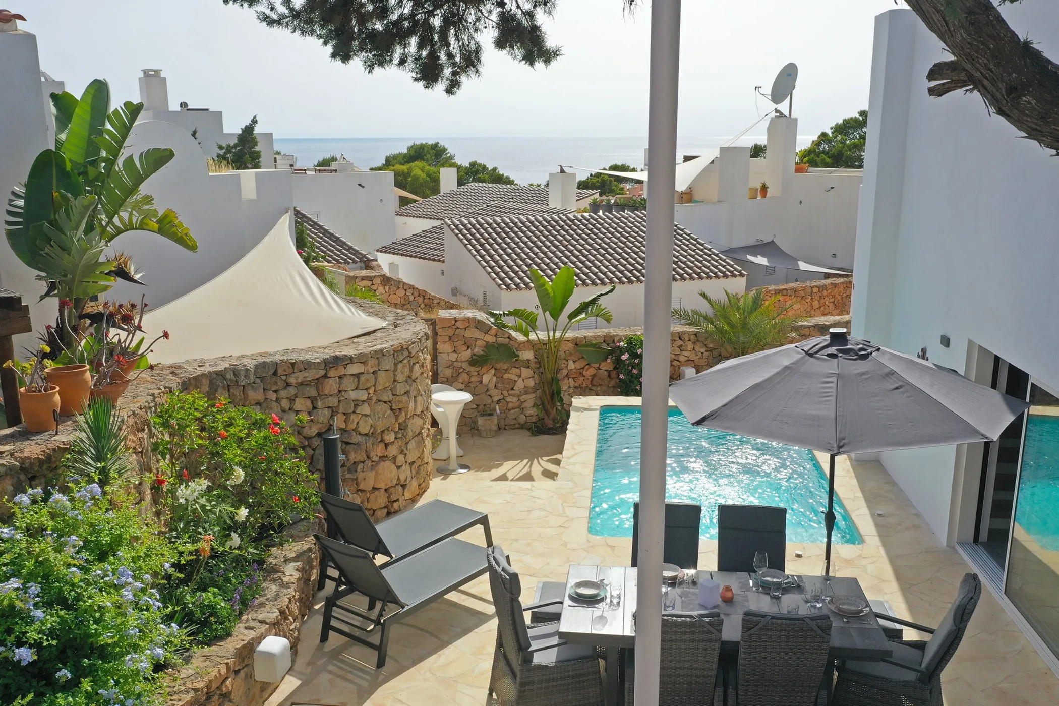 Villa Reial — cala-tarida