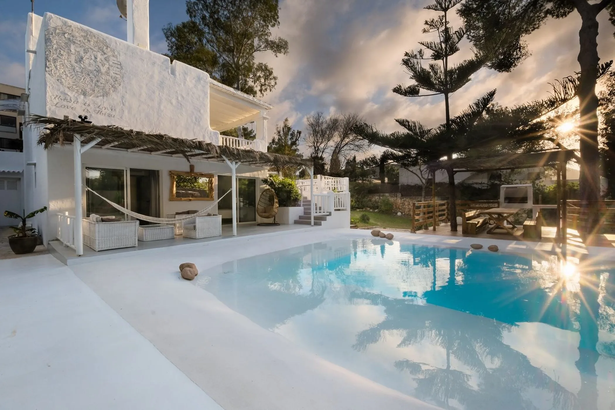 Casa Clareta — roca-llisa