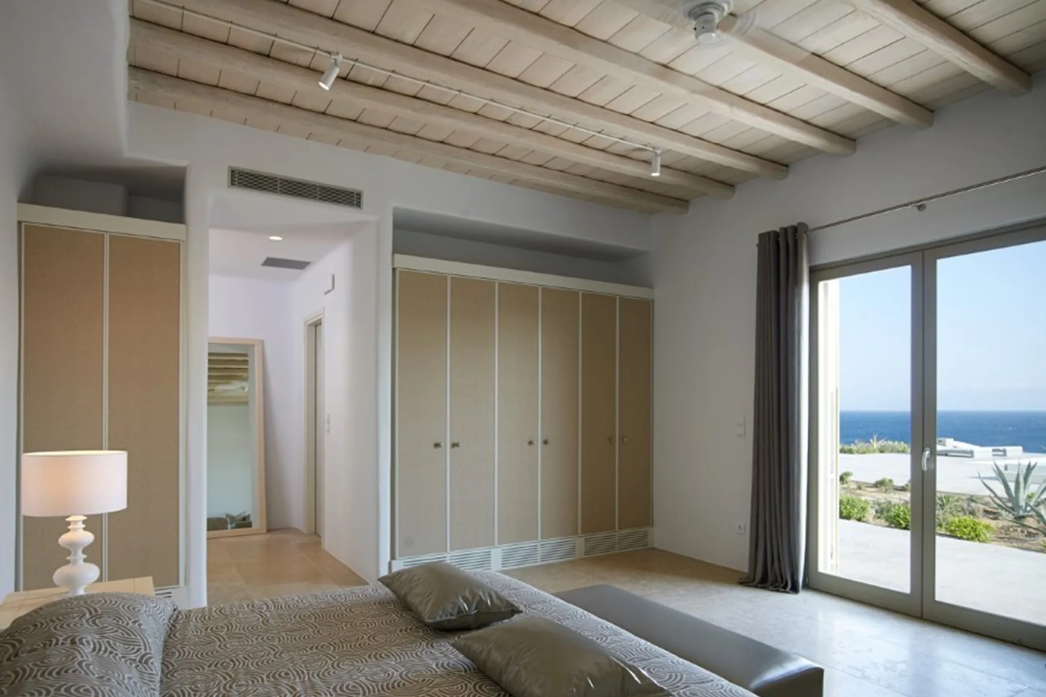 Villa Paris — image 41