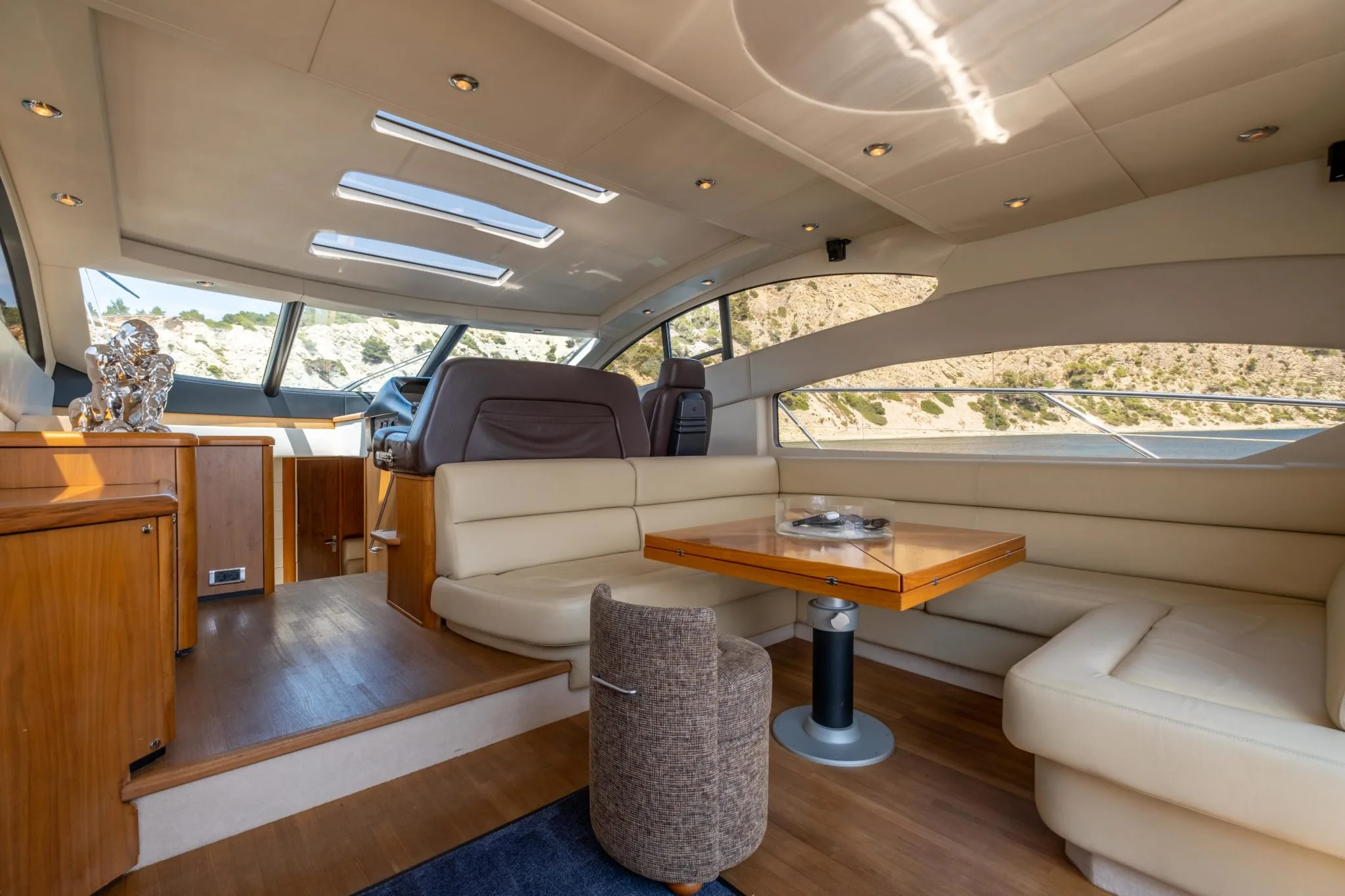 62 Sunseeker Predator "Shadow" — image 8