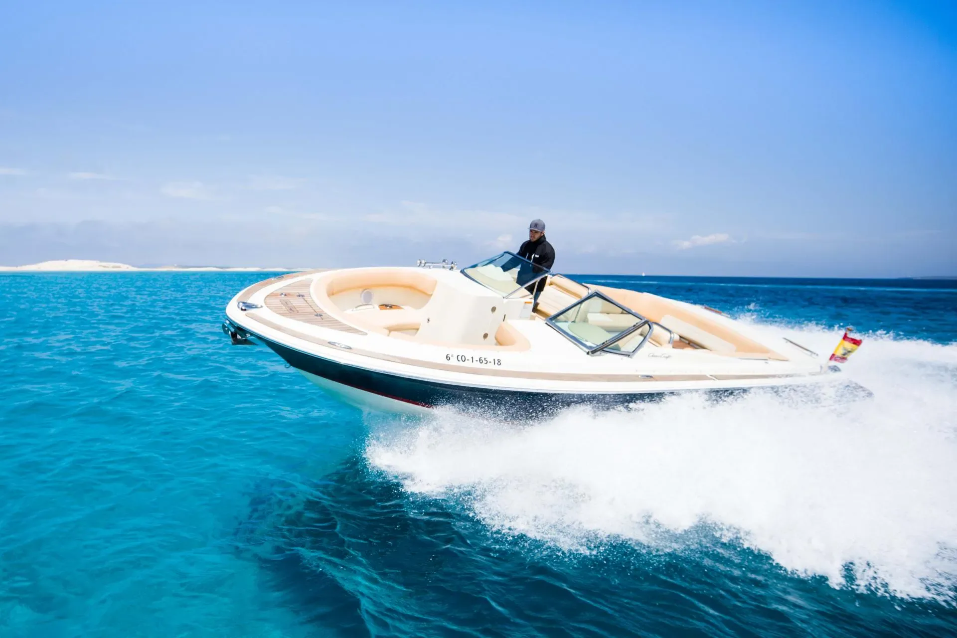 28 CHRIS CRAFT "007" — Ibiza