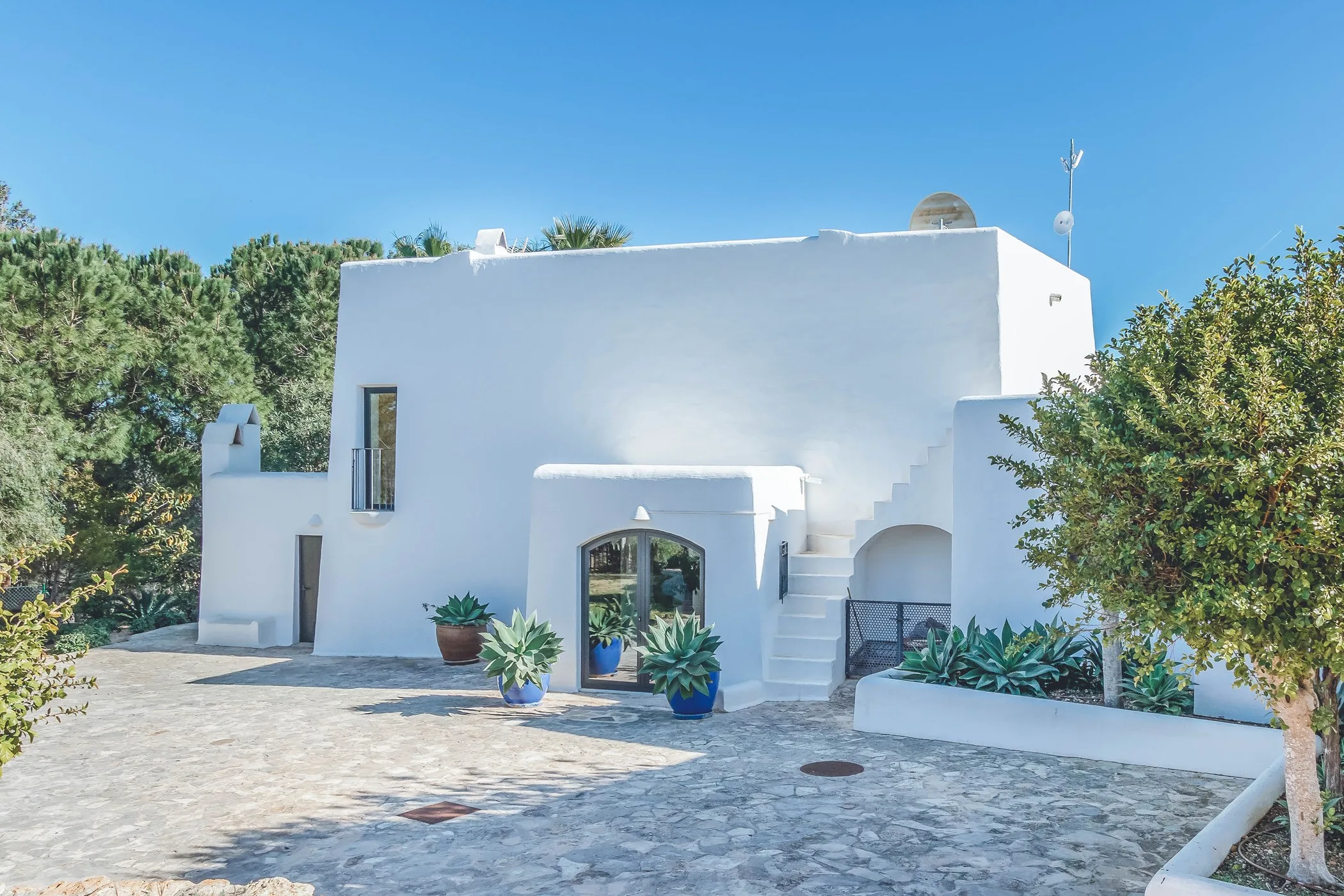 Ca'na Calma — luxury villa in San Carlos — photo 5