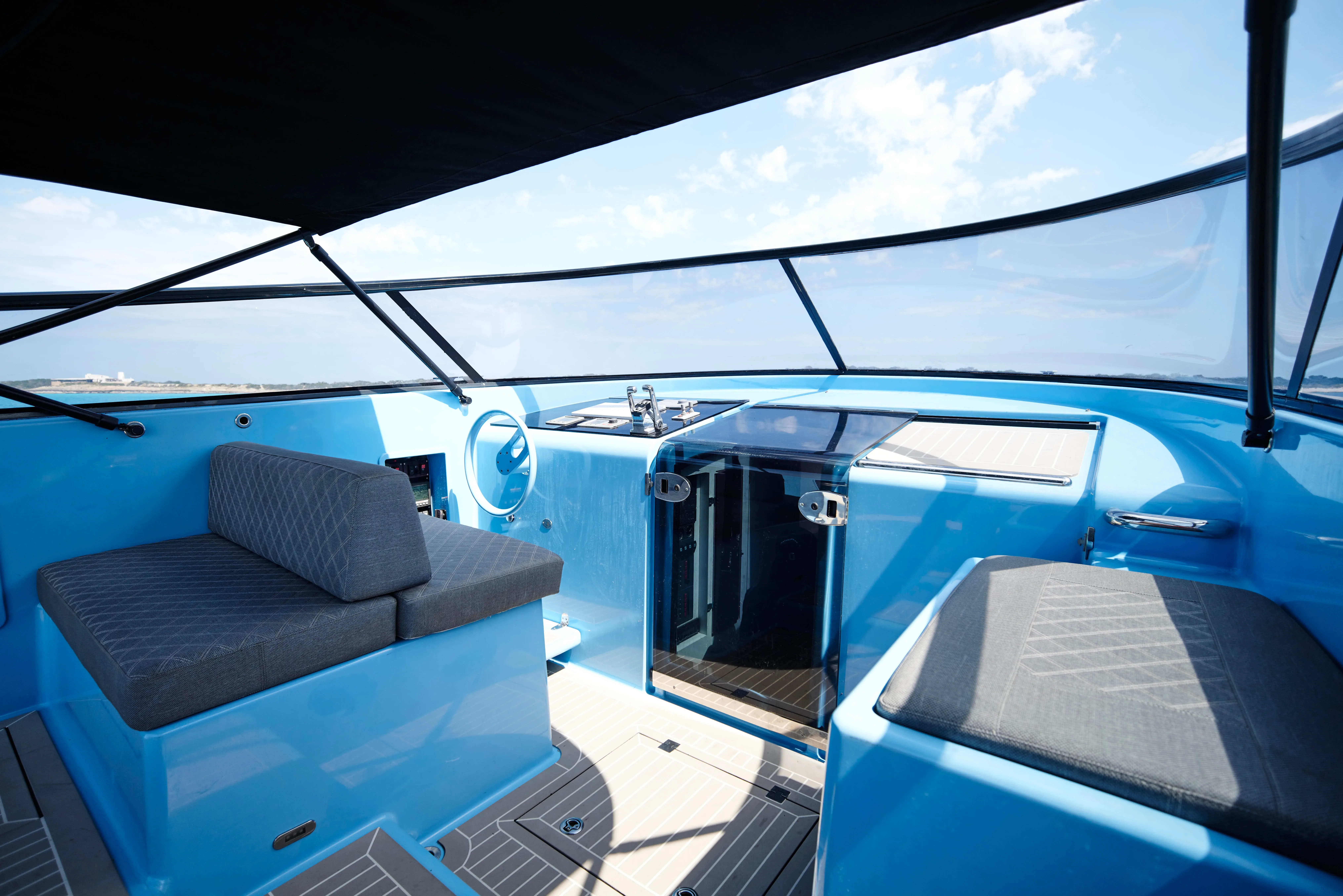 40 Van Dutch "Blue Steel" — image 17