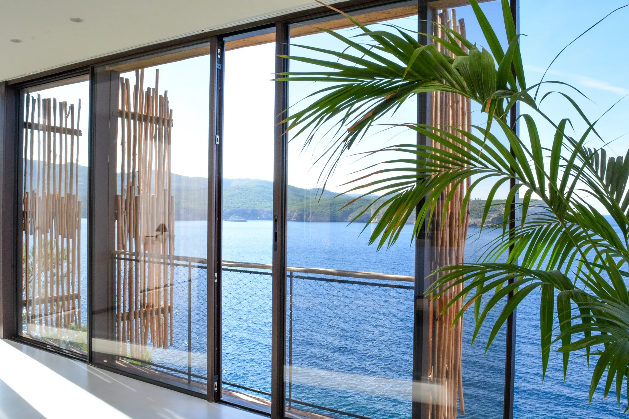 The Cliffhanger Five Mansion — image 38