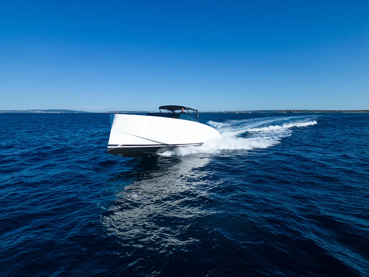 43 Vanquish "Tequila" — Ibiza