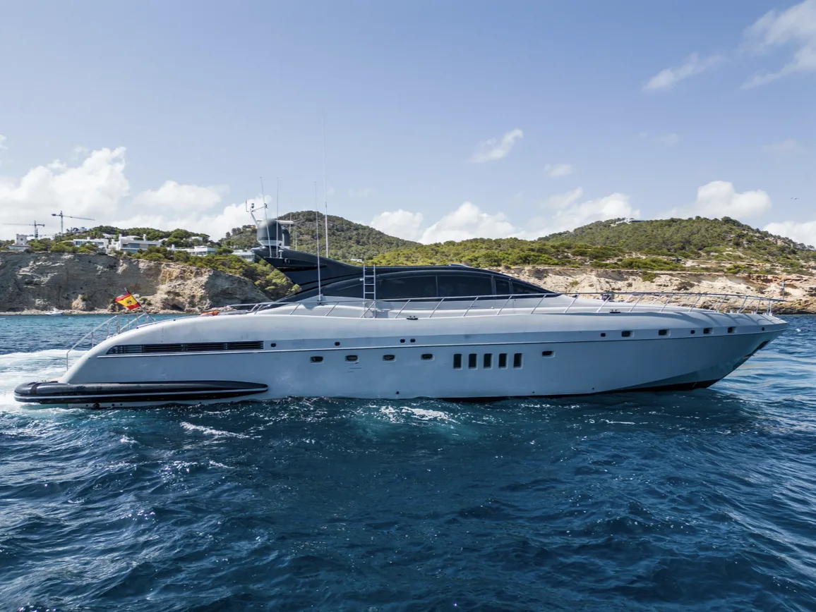 92 Mangusta "Five Star" — Ibiza Marina Botafoch