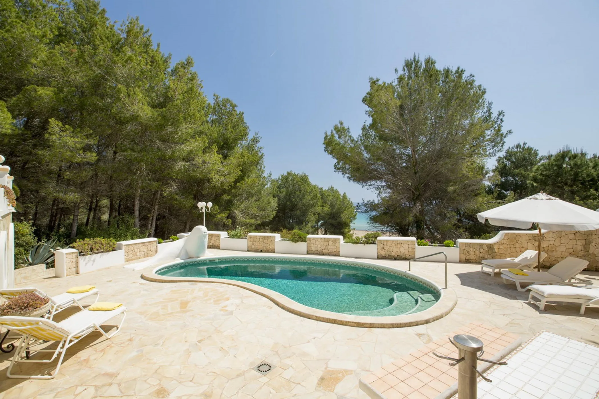 The Beach House Cala LLenya — image 9