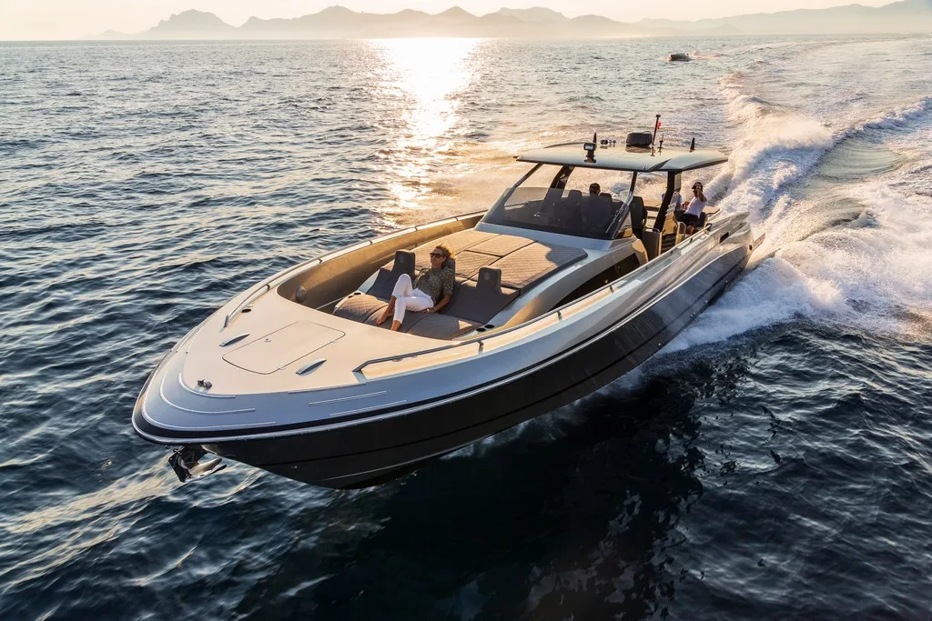 49 Canados "Grand" — Ibiza Town