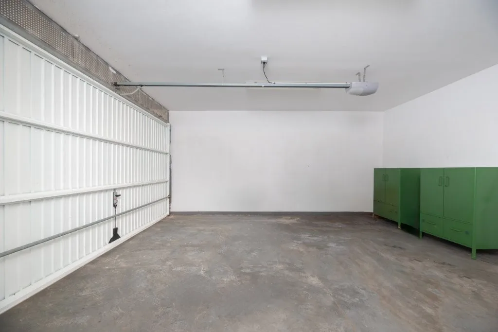 Townhouse Jesus — image 19