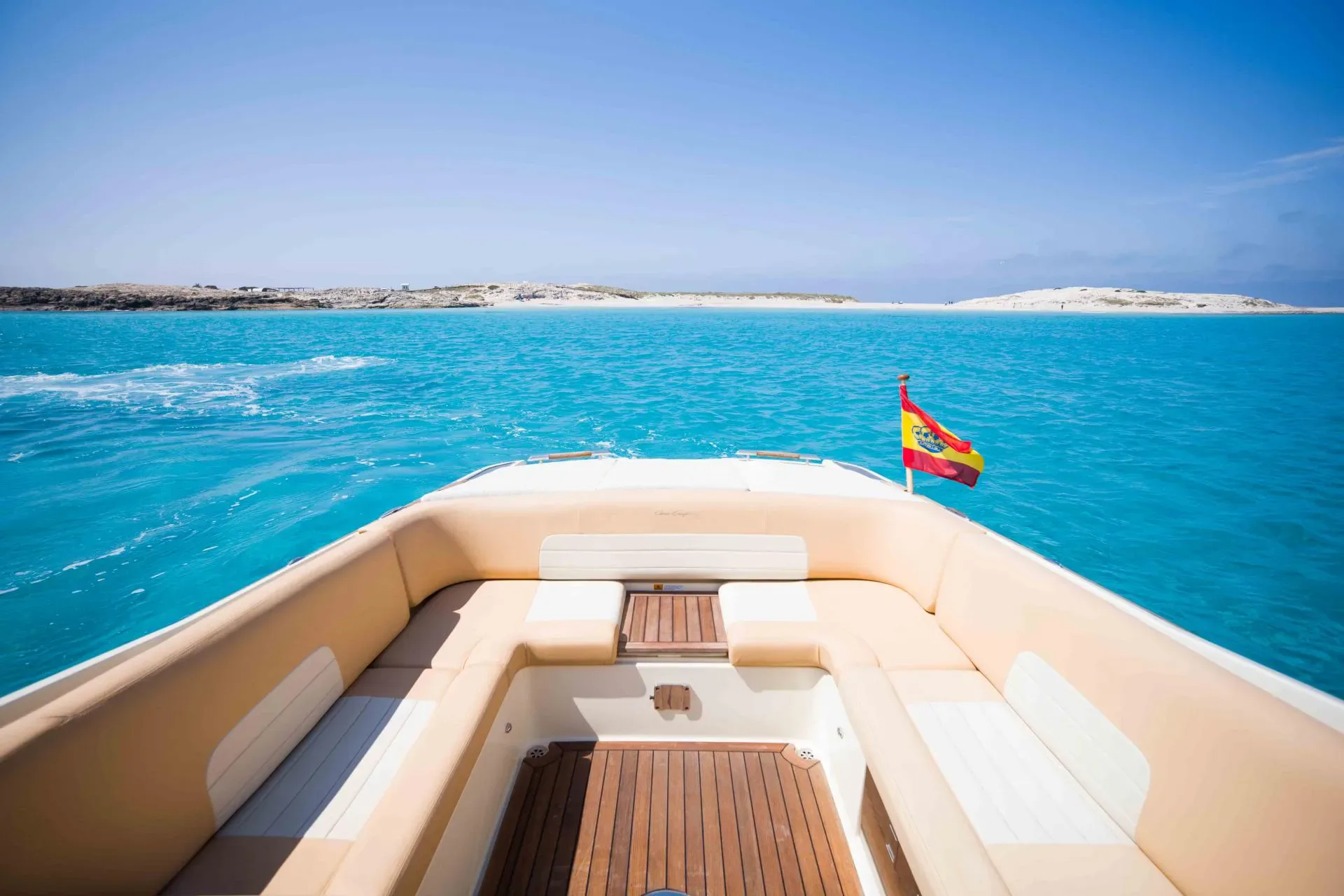 28 CHRIS CRAFT "007" — Ibiza