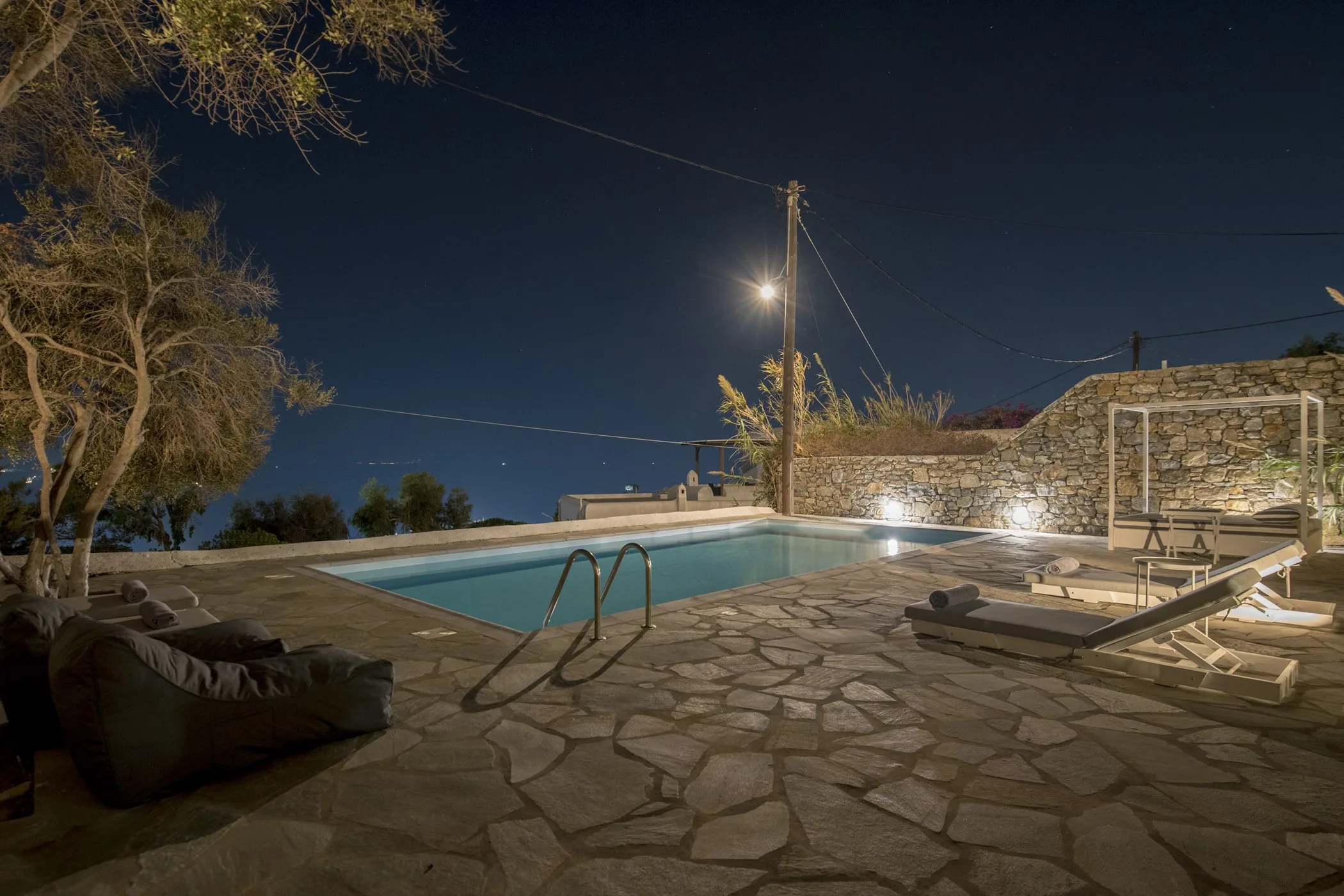 Villa Downtown — image 53