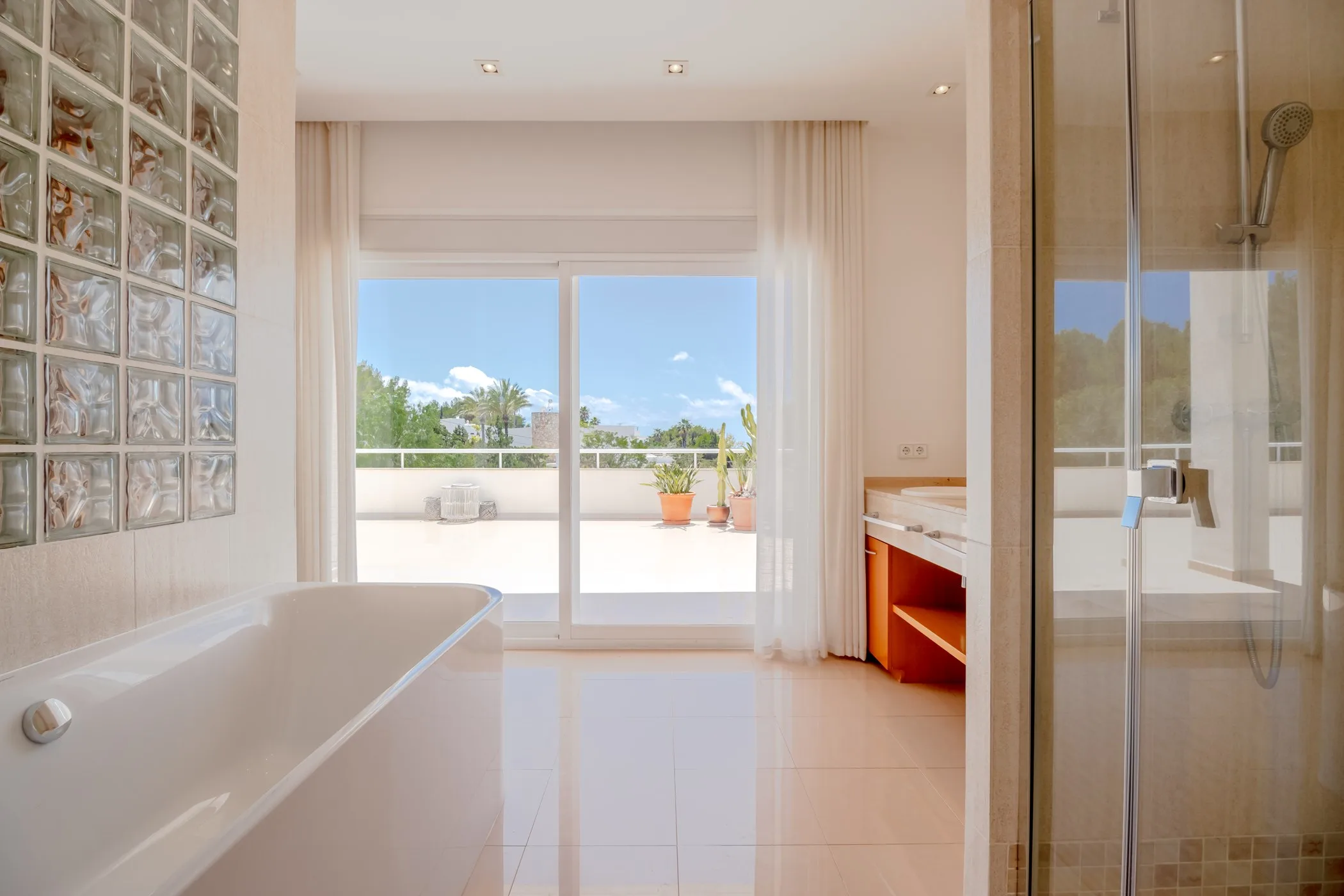 Villa Sway — image 75