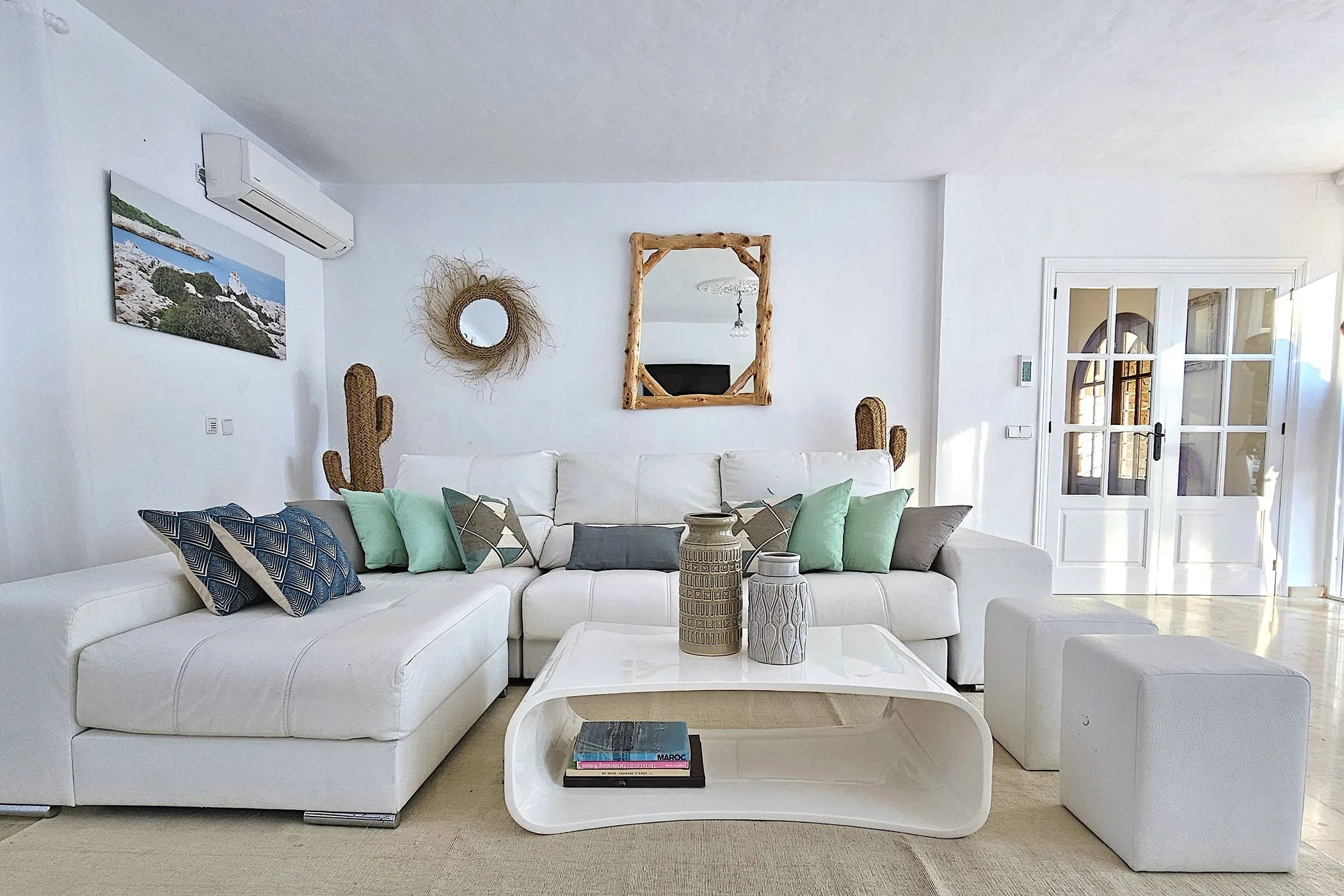 Villa Dama — cala-jondal