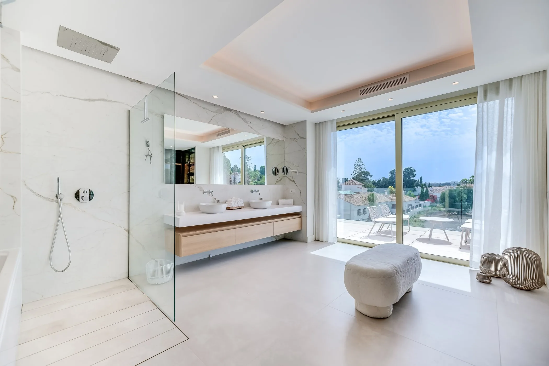 The Golden Penthouse — image 8