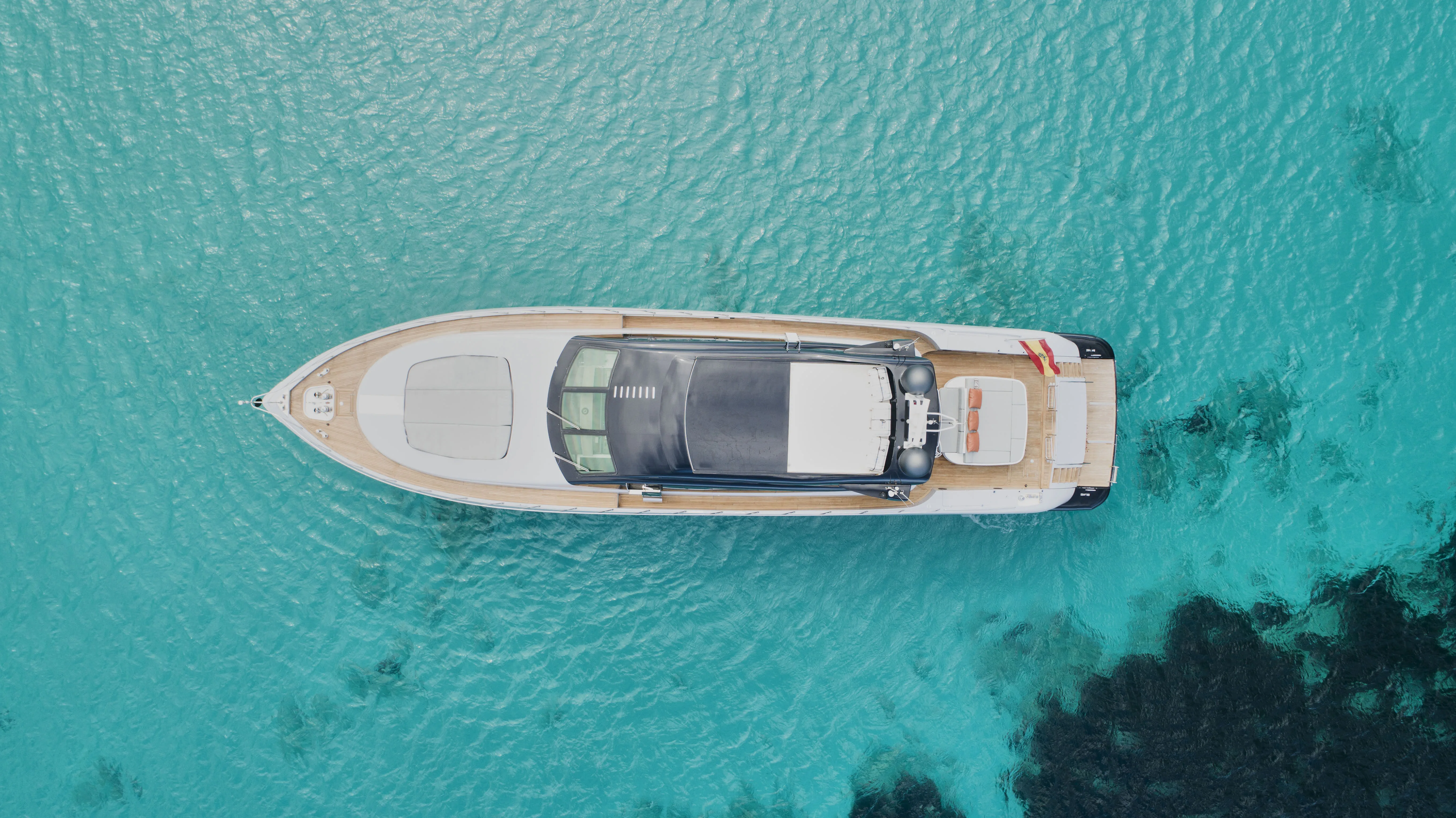 92 Mangusta "Five Star" — Ibiza Marina Botafoch
