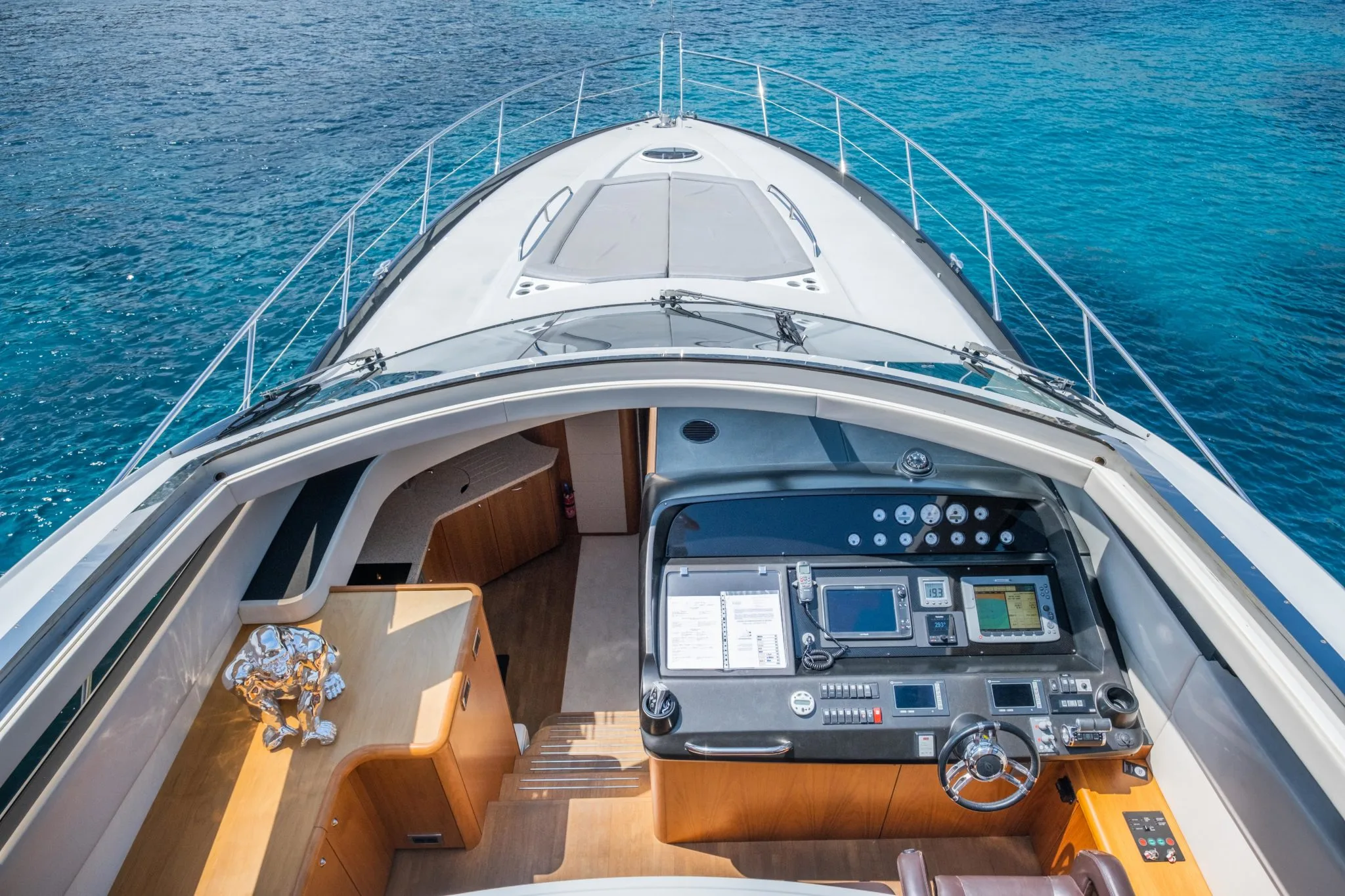 62 Sunseeker Predator "Shadow" — image 6
