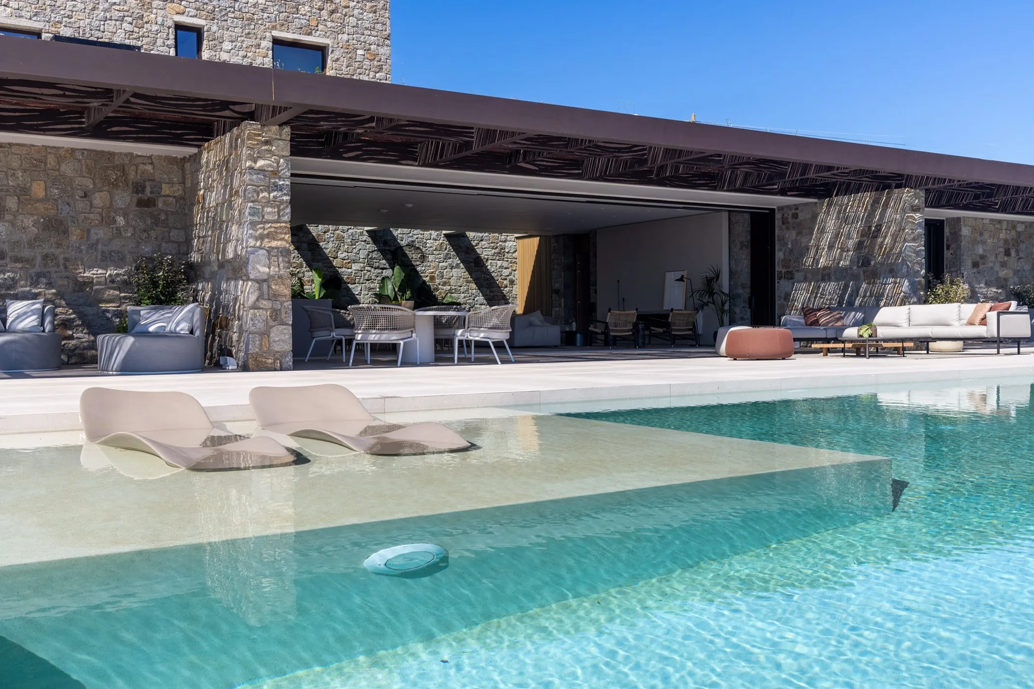 Sea Heaven Mansion — image 12