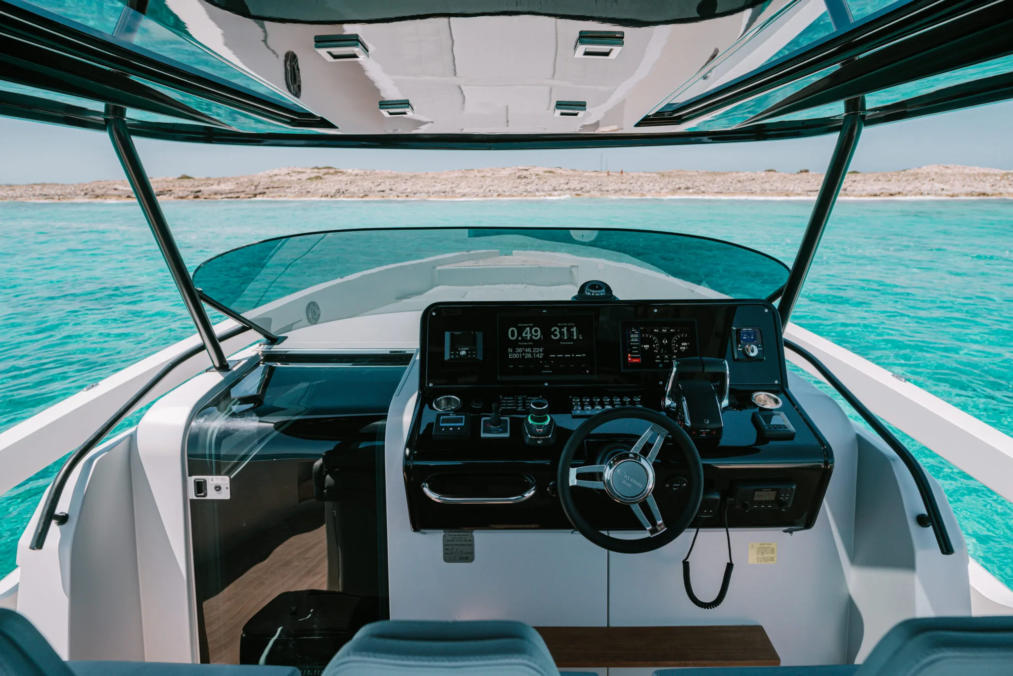 40 Cayman "Caiman" — image 9