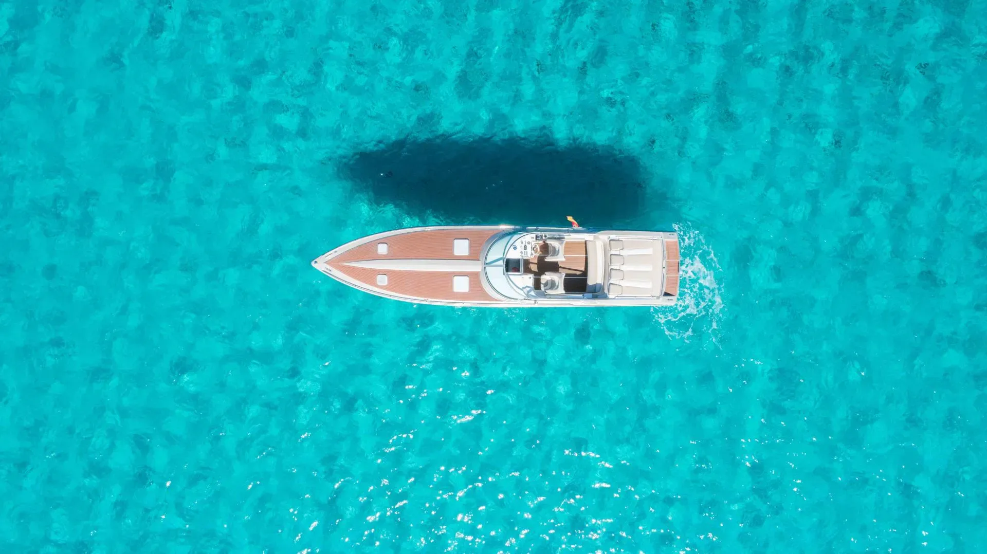 38 FORMULA "Follow Me" — Ibiza