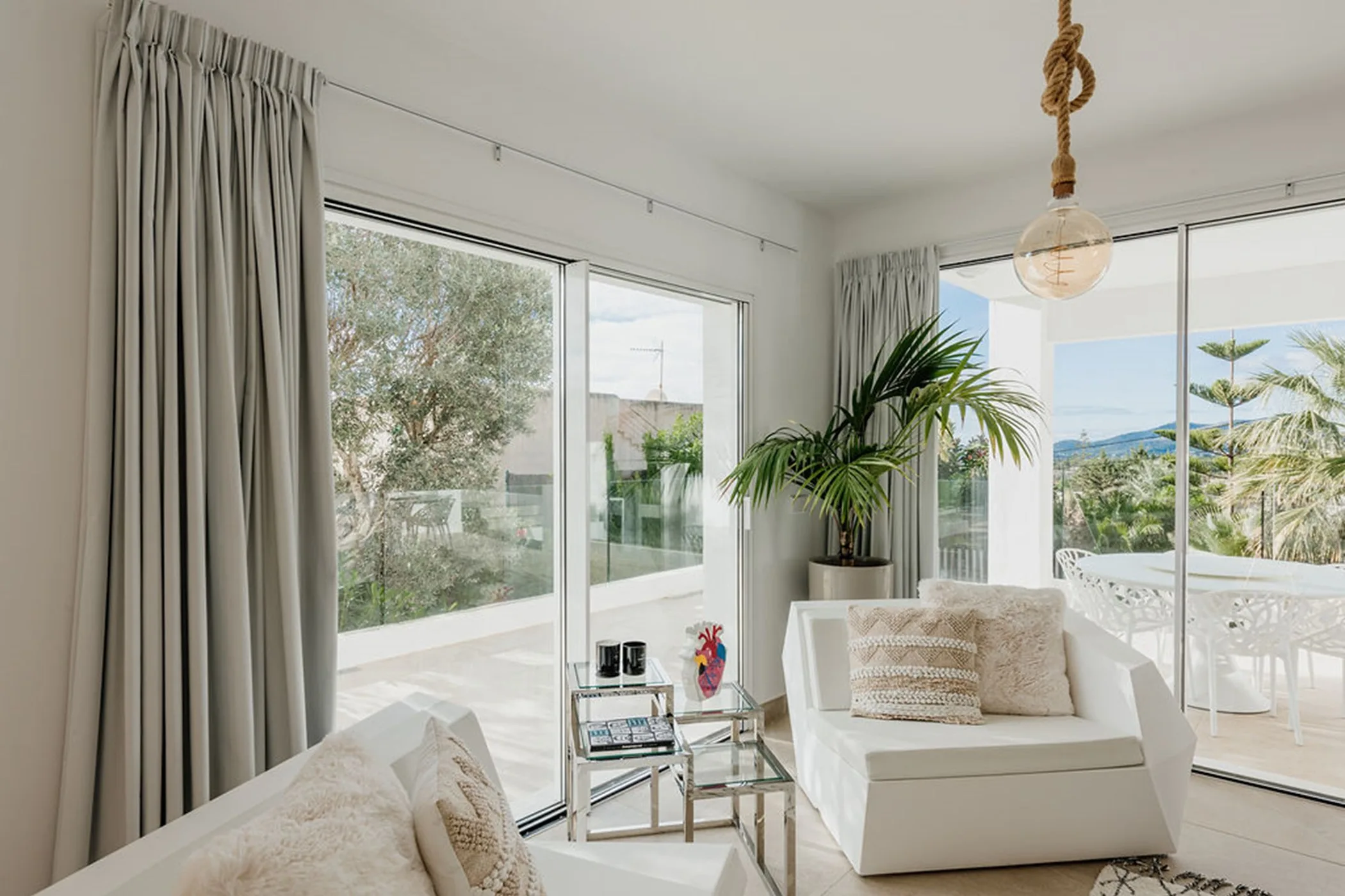 Villa Tango — image 50