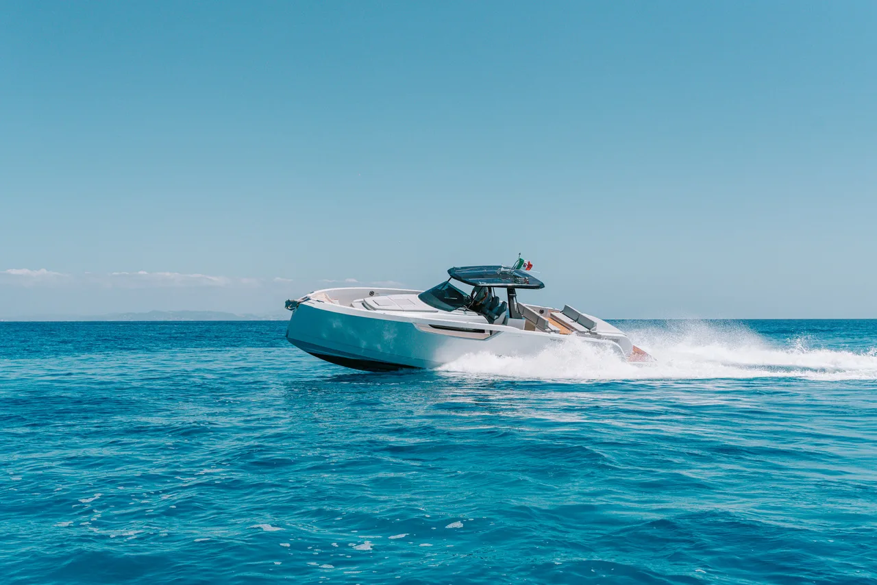 40 Cayman "Caiman" — image 10