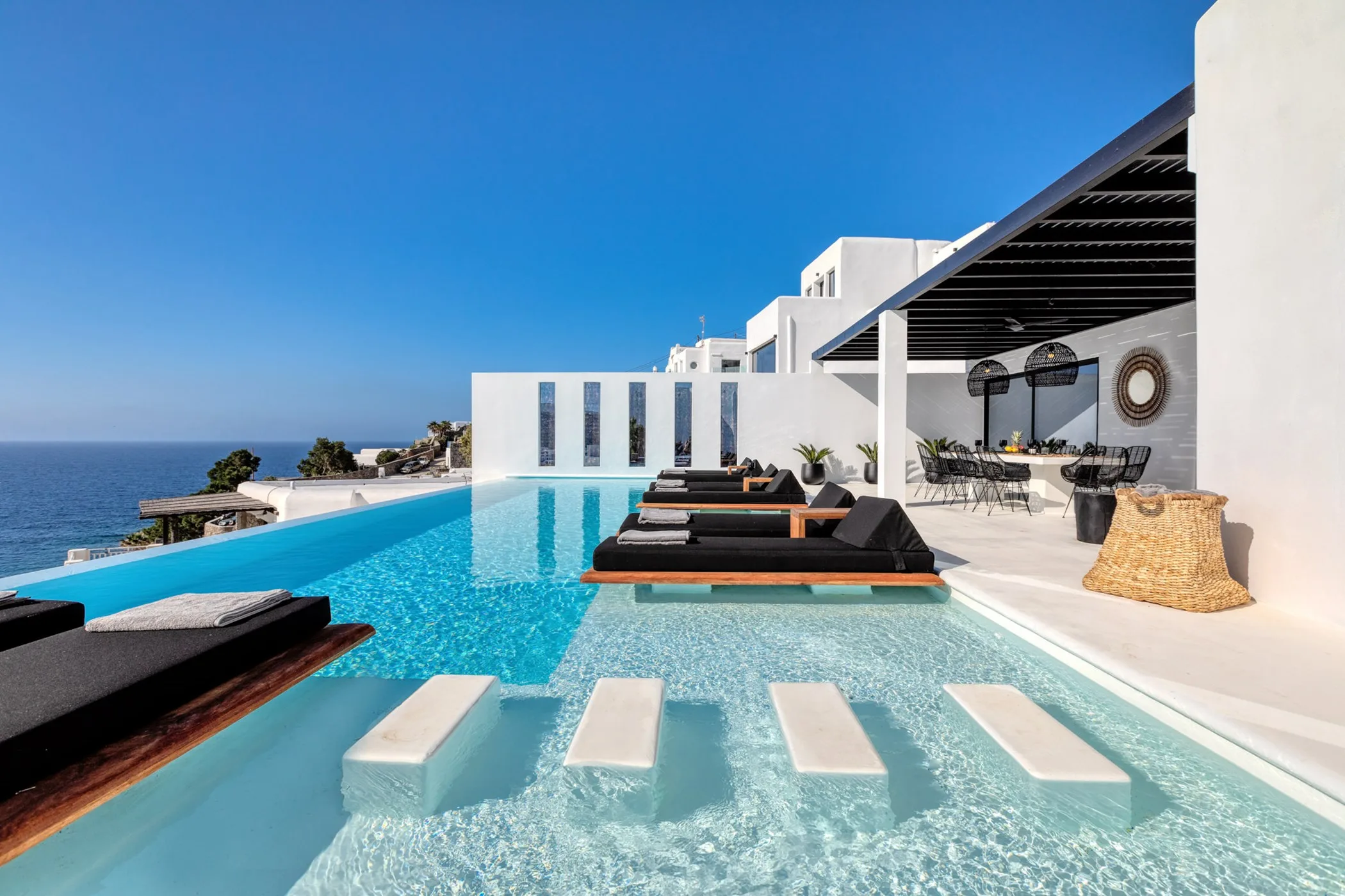 Black Diamond 2 — luxury villa in Ibiza — photo 3