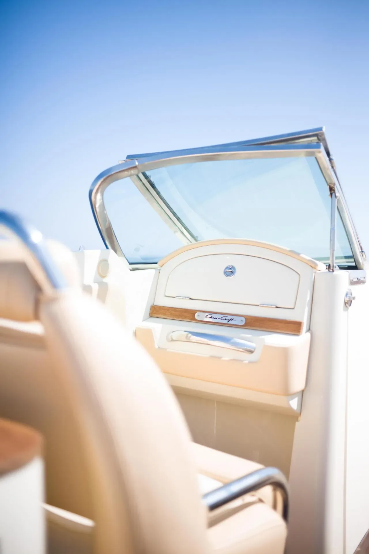 28 CHRIS CRAFT "007" — Ibiza