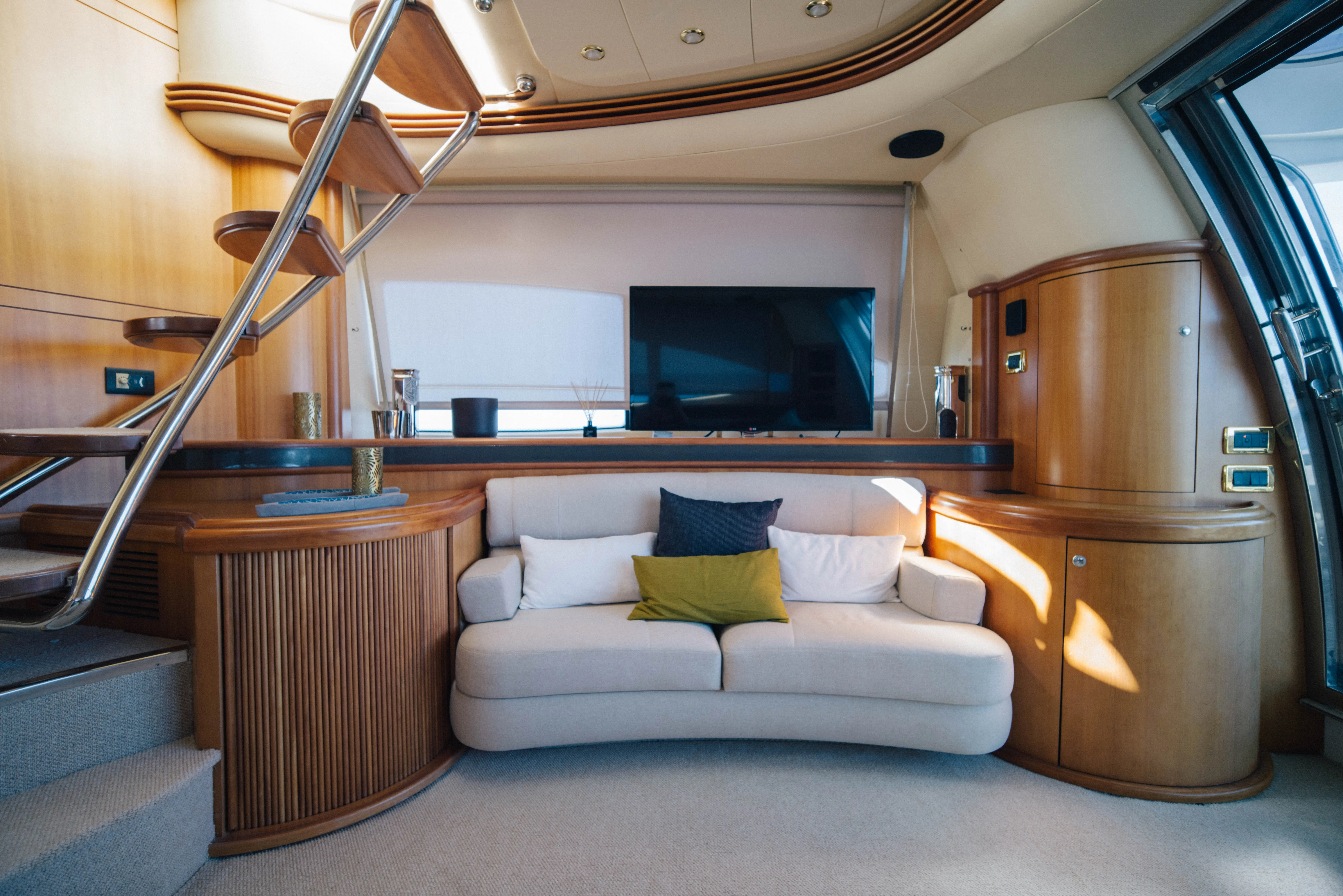68 AZIMUT 68E "Foundation" — image 6