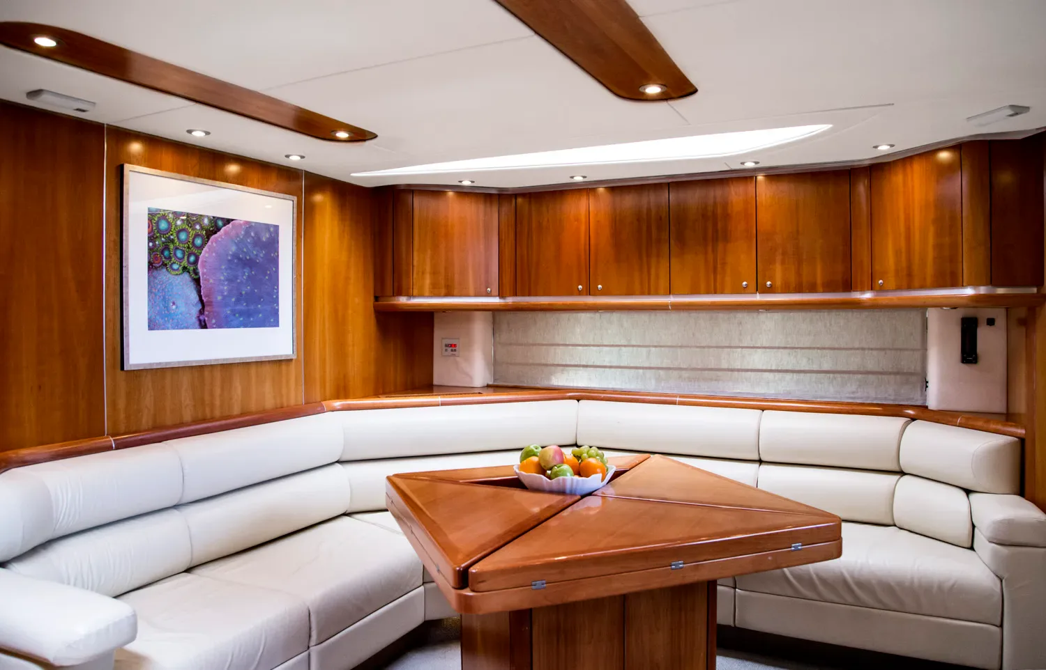 68 SUNSEEKER PREDATOR "Charlie Fox" — image 6