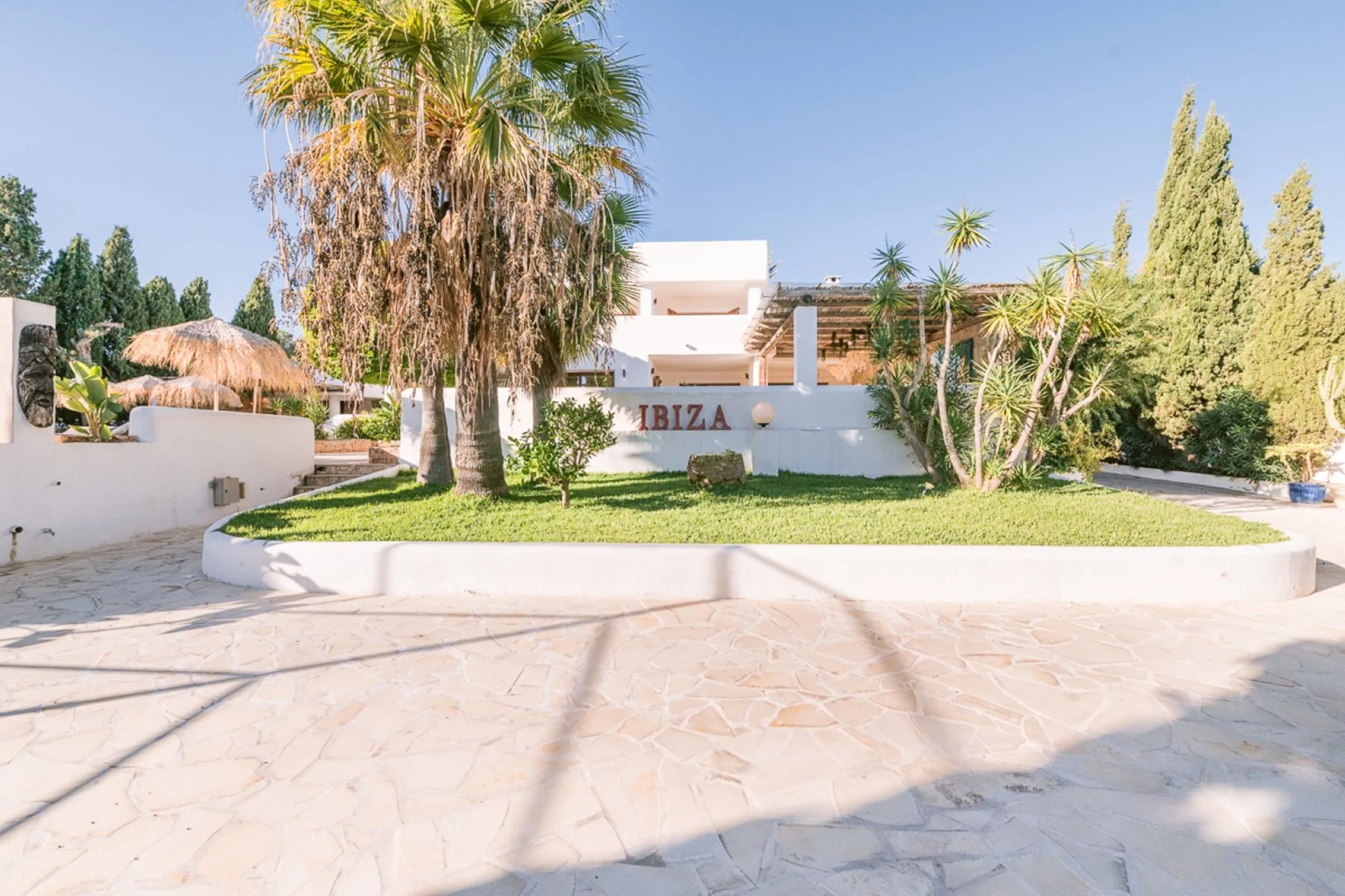 Villa Nadal — image 96