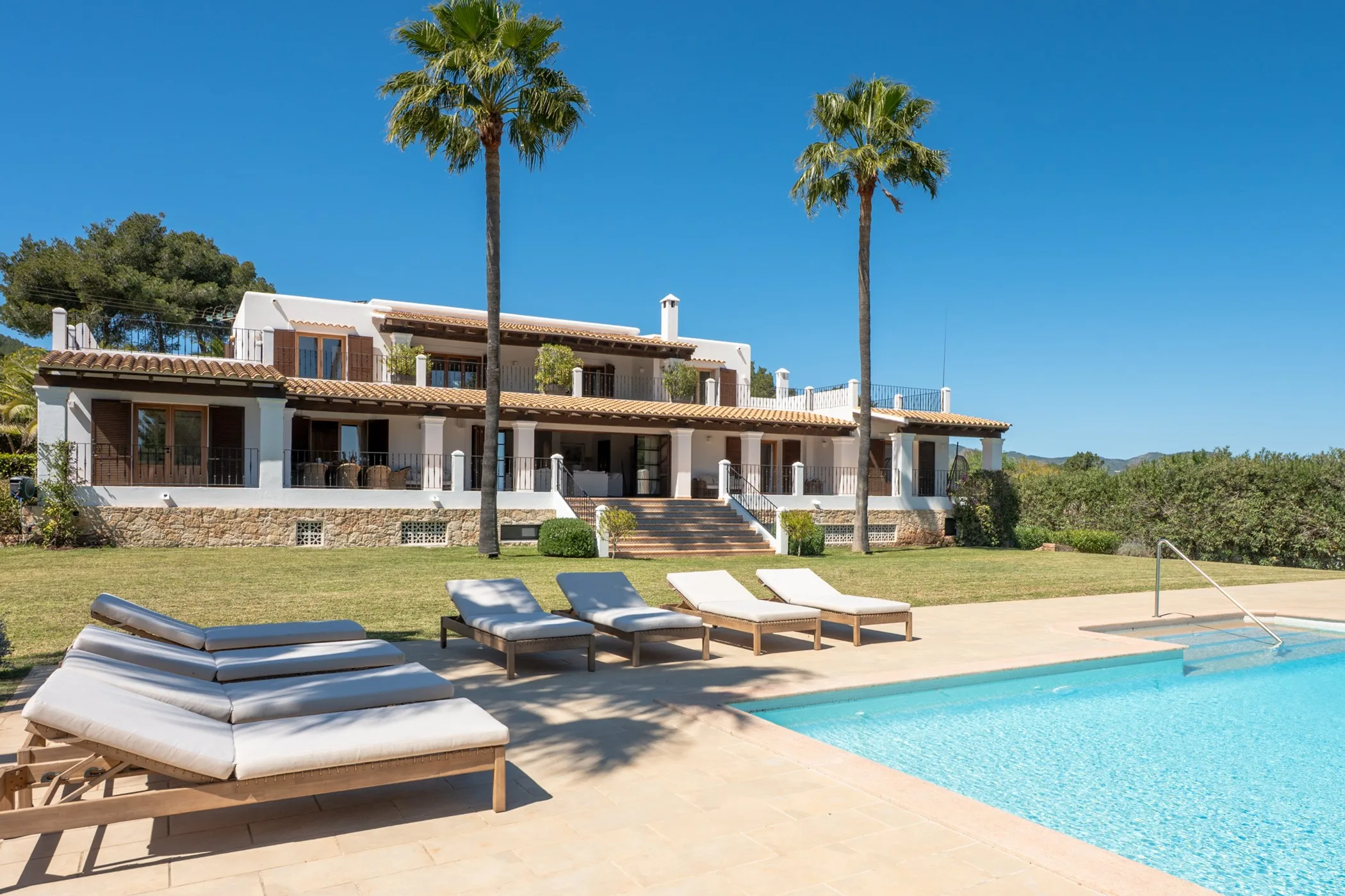 Can Floral — santa-eulalia