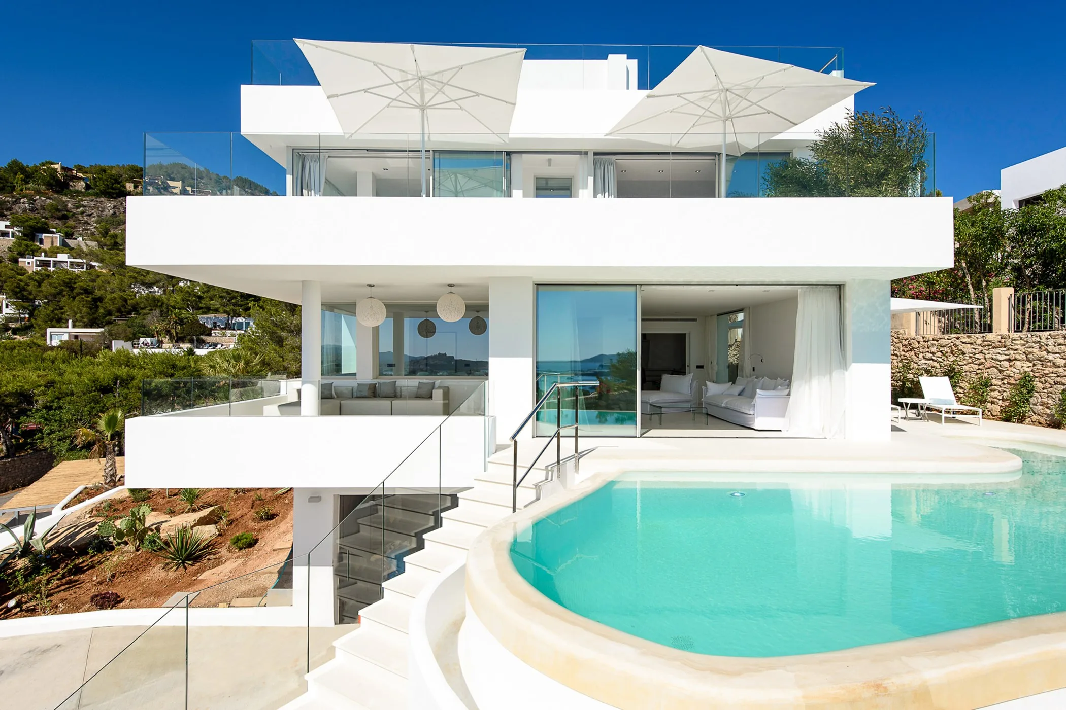 Villa Equis — cap-martinet