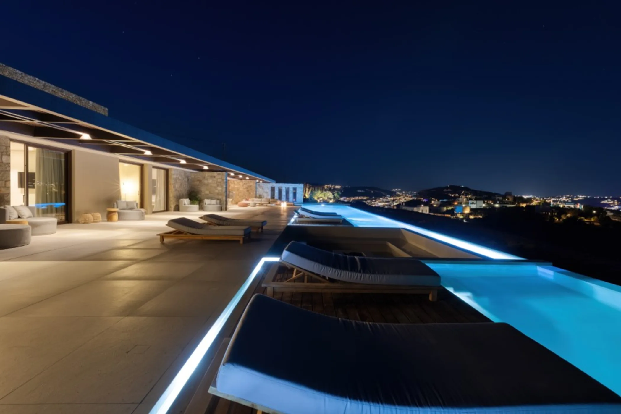 Sea Heaven Mansion — image 63