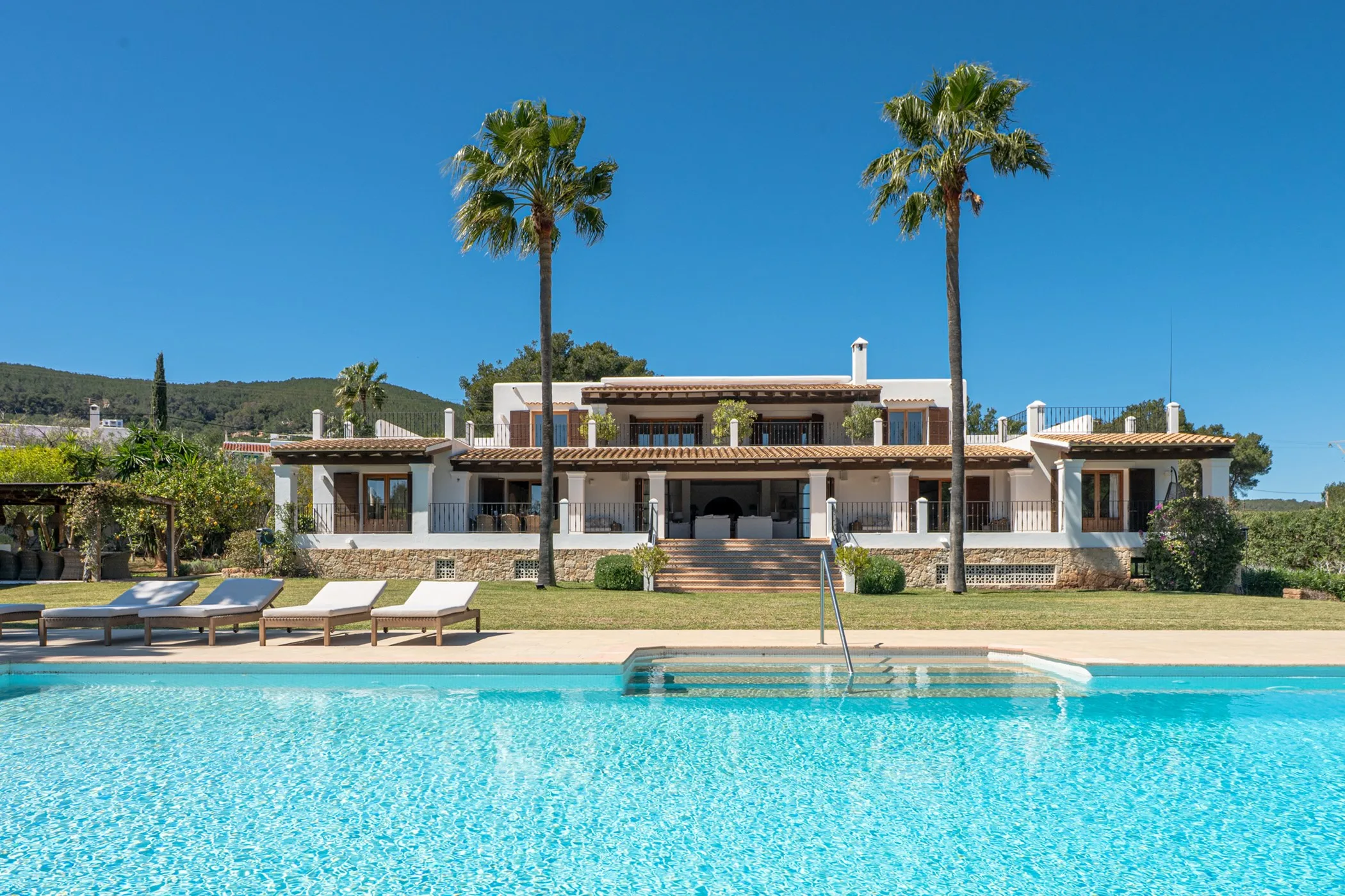 Can Floral — santa-eulalia