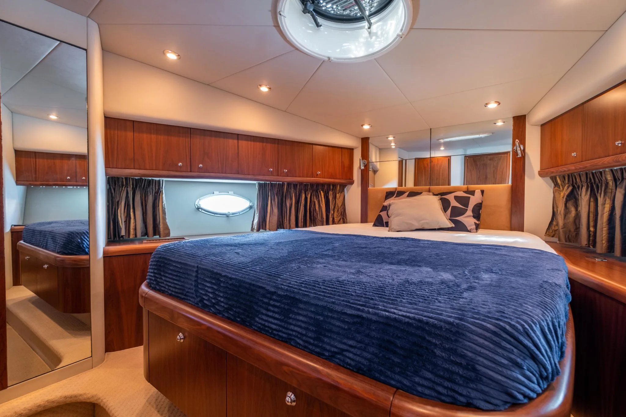 62 Sunseeker Predator "Shadow" — image 9